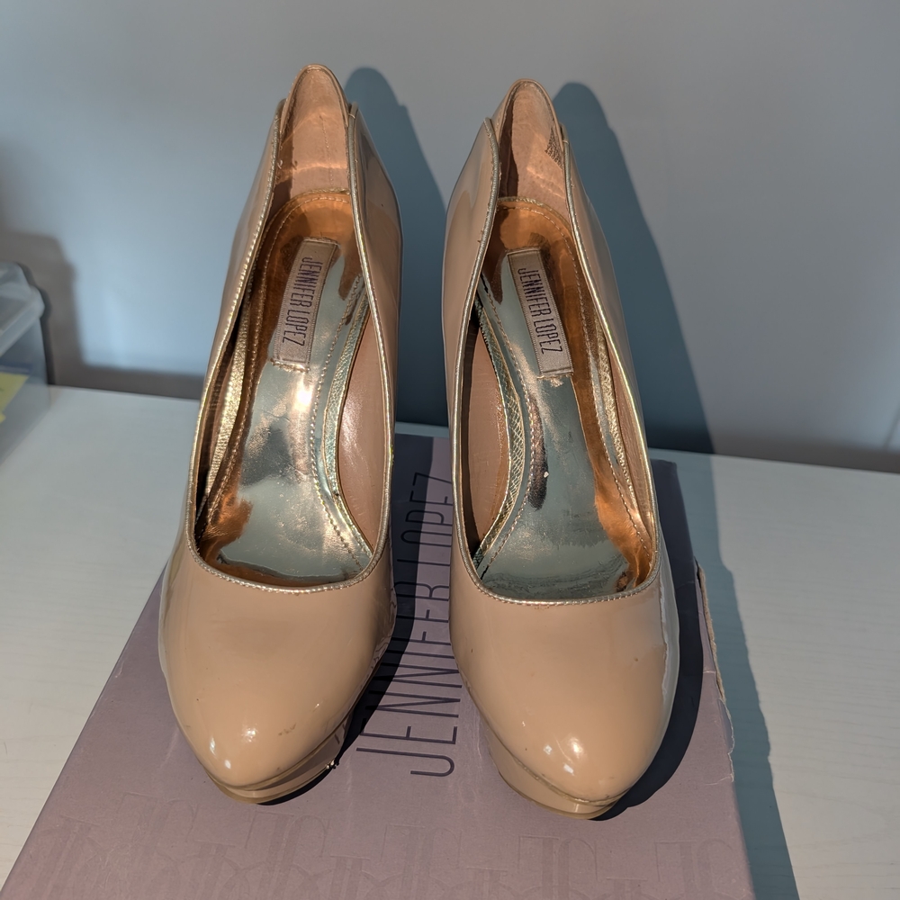 Jennifer Lopez Nude Heels